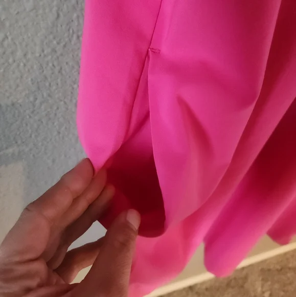 Chico's Dress Size 3 Pink Embroidered Flutter Sleeve Knee Length Sheath - Picture 4 of 10